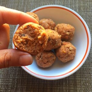 Lesser Evil Snacks Space Balls Outer Planet Pizza Corn Puffs Review - View #2